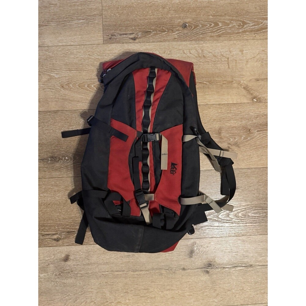 REI Adults Red Outdoor Hiking Travel Backpack Nylon Large Y2K